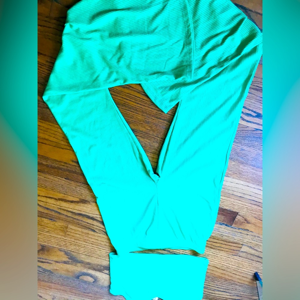 Capella 2-piece green, bell bottom pants set. Medium - W24